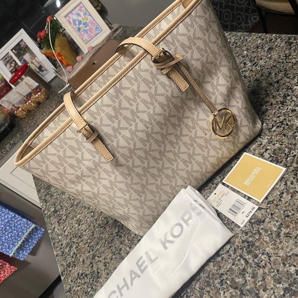Michael kors purse